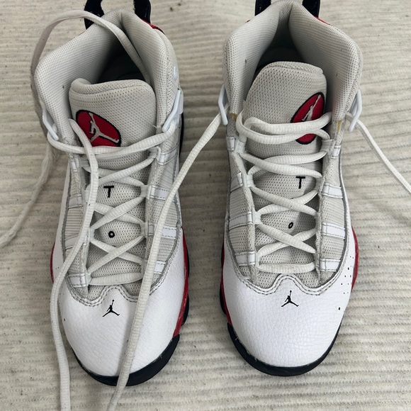 Jordans 2’s size 3Y - Picture 2 of 7